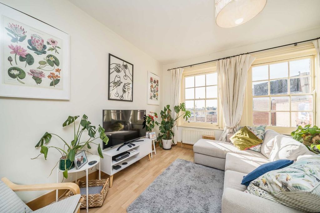 Property photo 3 of 5