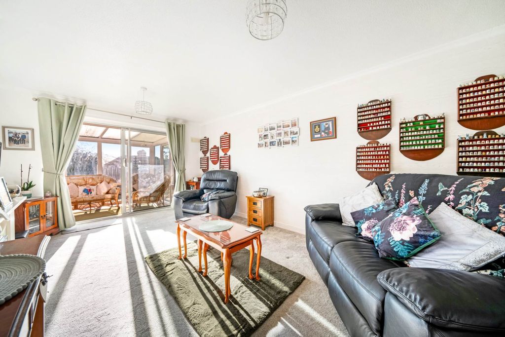 Property photo 3 of 19