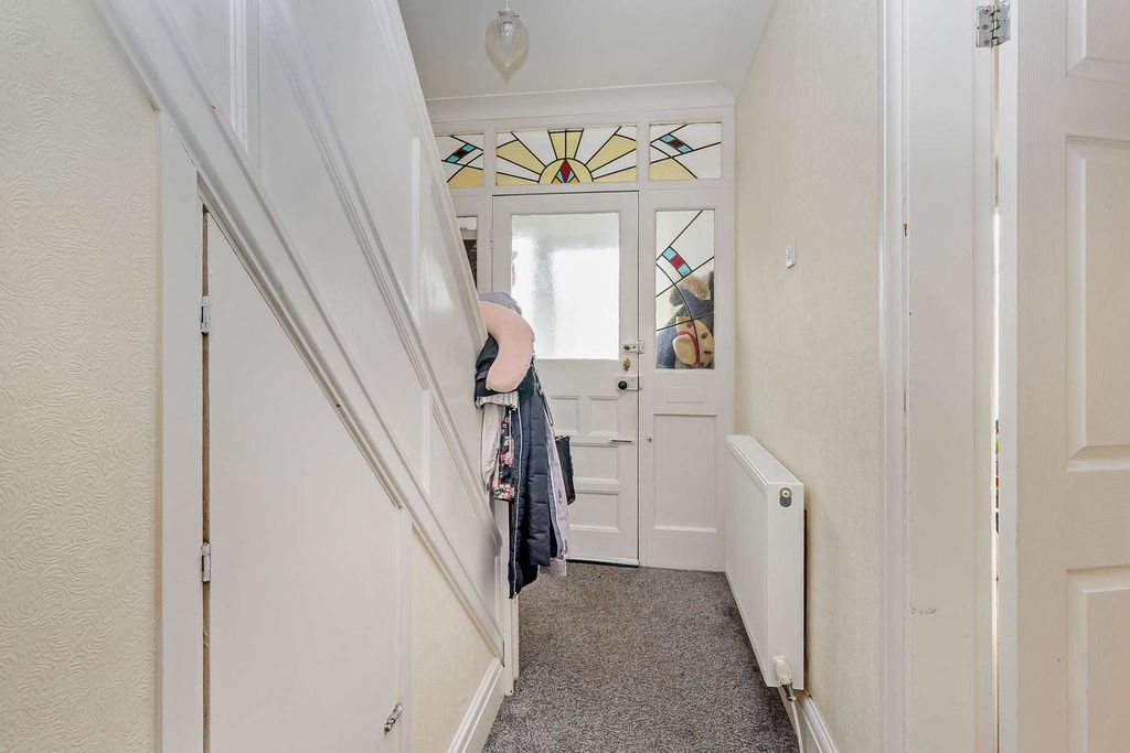 Property photo 2 of 21