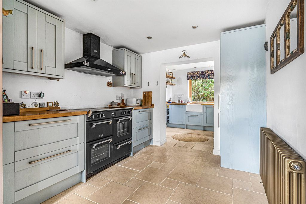 Property photo 3 of 17 Picture No. 14