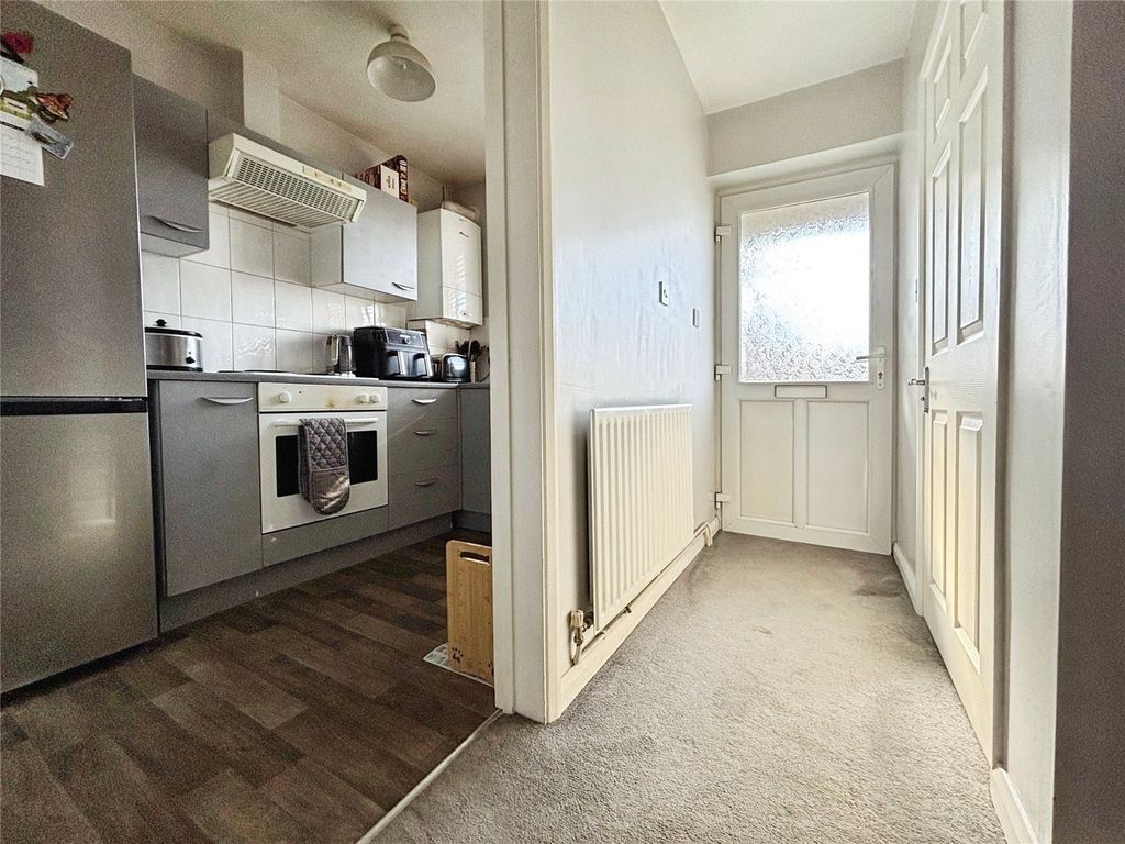 Property photo 3 of 18 Hall