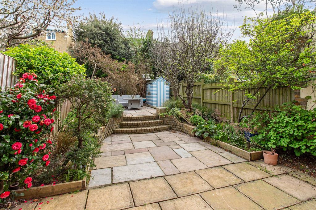 Property photo 2 of 15 Picture No. 29