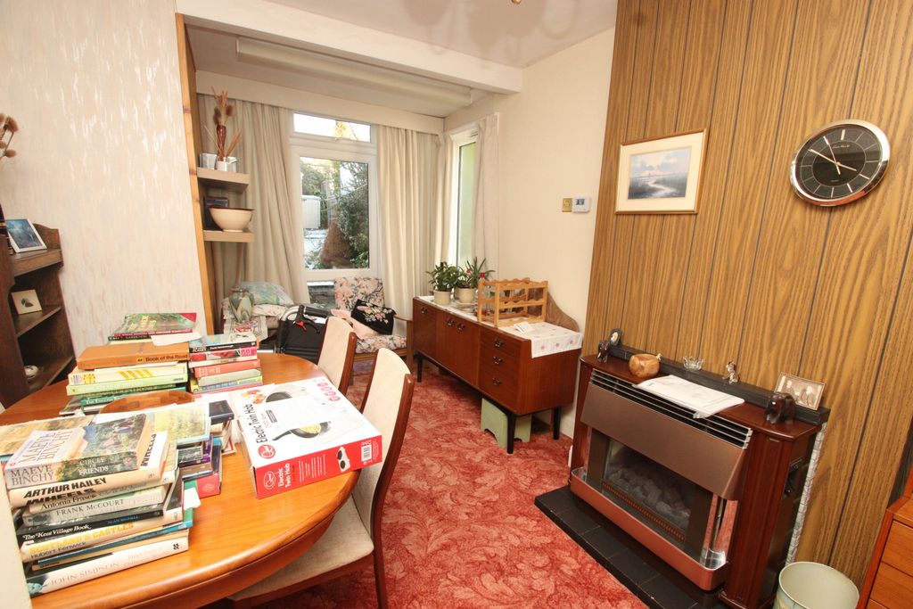 Property photo 3 of 15 Photo 7