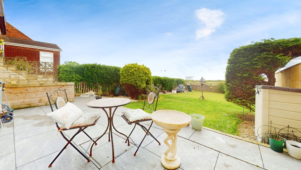 Property photo 1 of 33 4697161