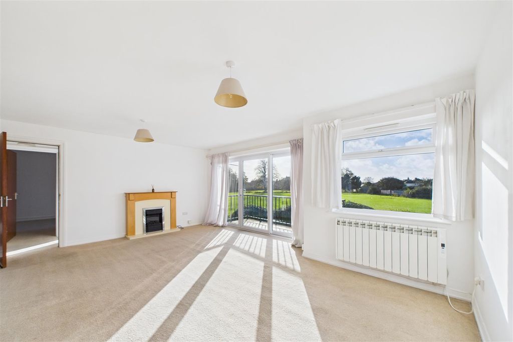 Property photo 2 of 16 Cam01894G0-Pr0250-Still023.Jpg