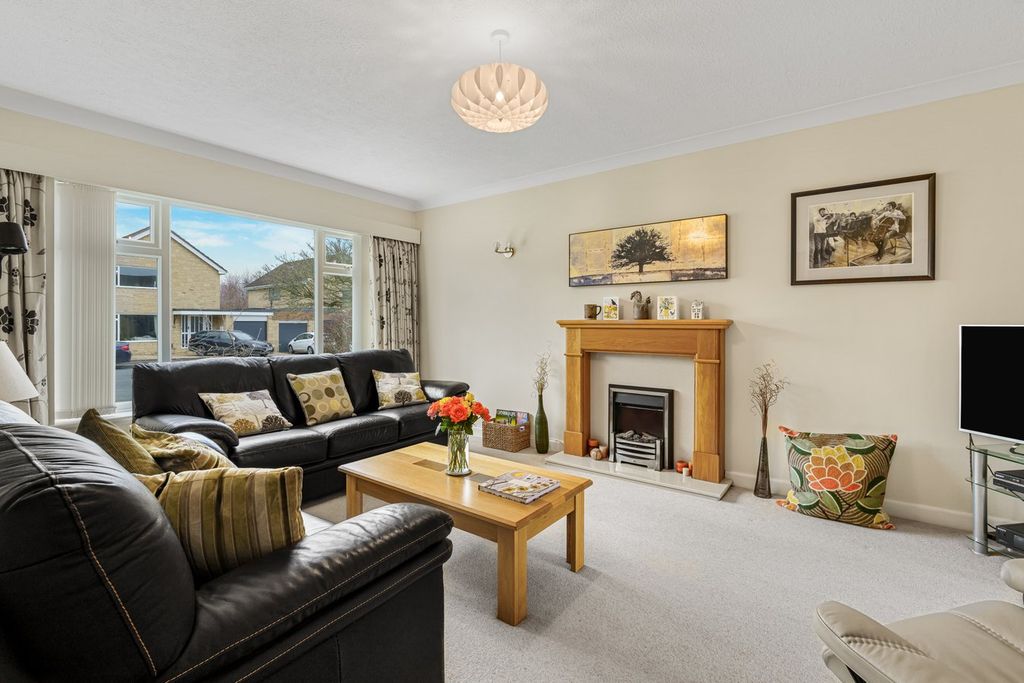 Property photo 3 of 21