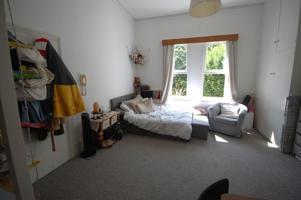 Property photo 2 of 3