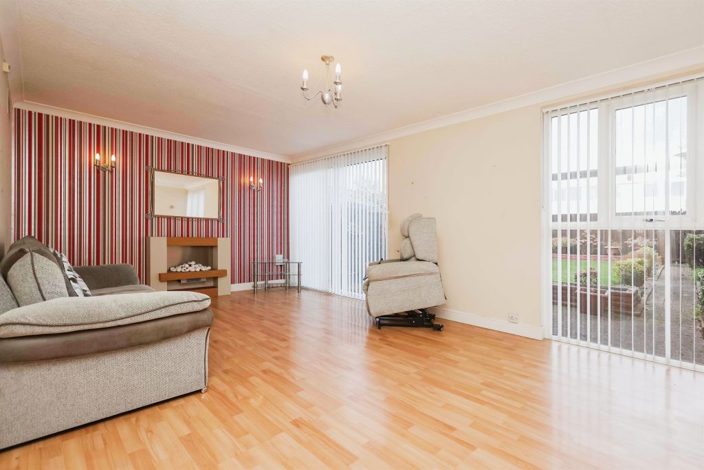 Property photo 3 of 17 Image