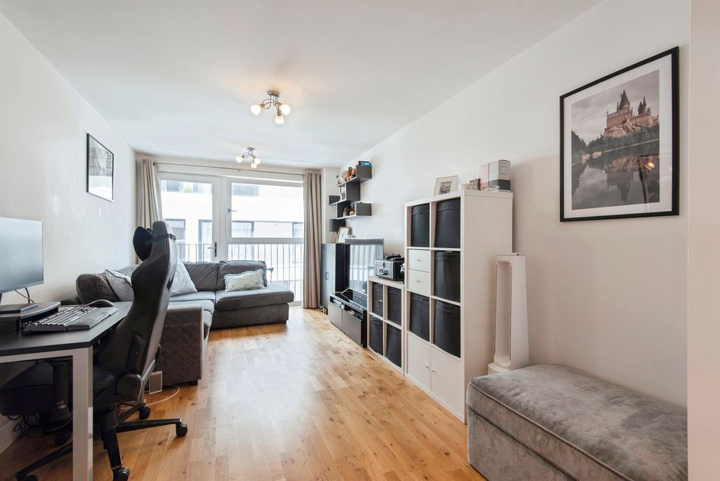 Property photo 2 of 10