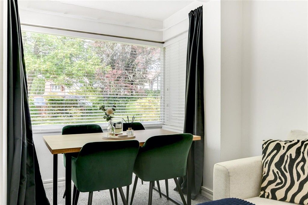 Property photo 1 of 8 Living Room Life Style