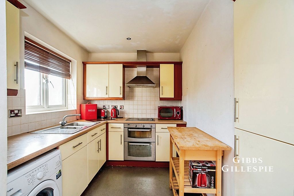 Property photo 2 of 8 Pbox-Img.Jpg