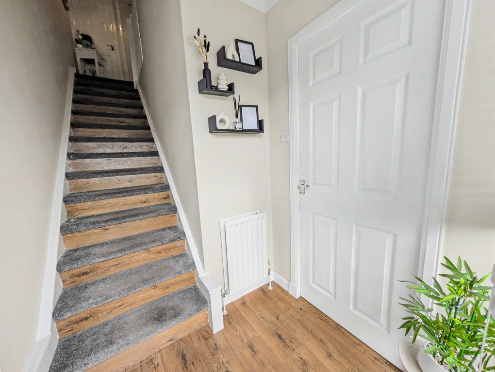 Property photo 2 of 24