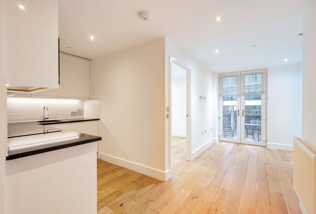 Property photo 3 of 13 Picture No. 02