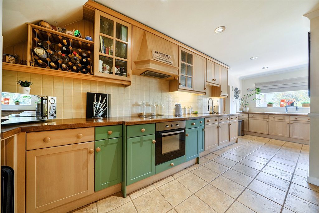 Property photo 3 of 23 Picture No. 09