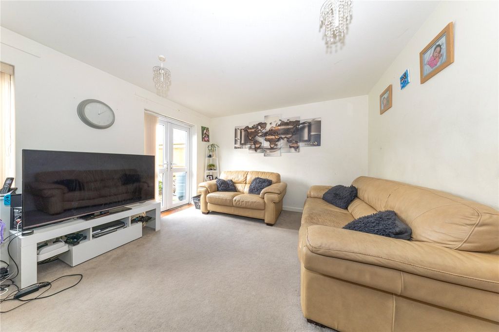 Property photo 3 of 19 Picture No. 27