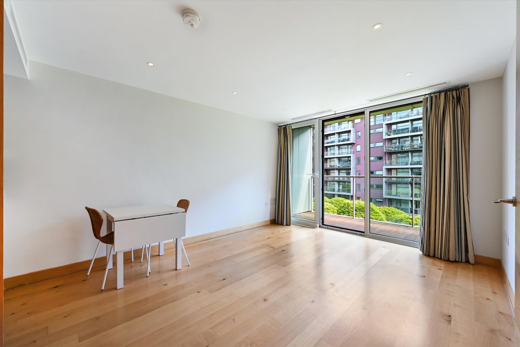 Property photo 2 of 12 Image