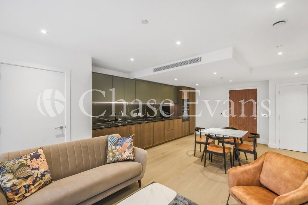 Property photo 2 of 20 Living Area - Manusc