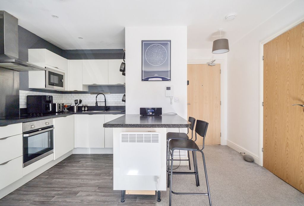 Property photo 2 of 12 1449650-2-69Eb965...