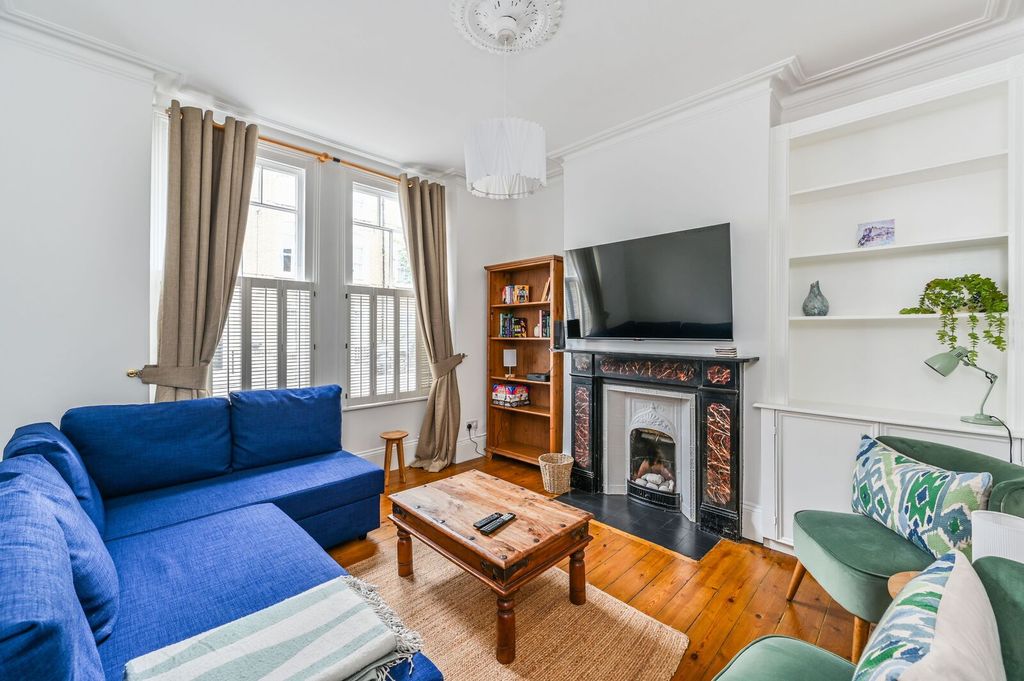 Property photo 1 of 11