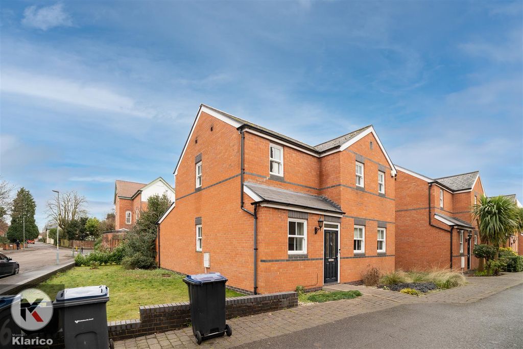Property photo 1 of 18 Photo-16.Jpg