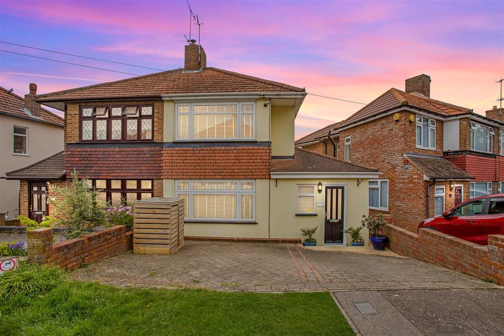 Property photo 1 of 28 E5dc283Cb32c76Cab0d0A6c4728c853B2F61Bcc4.Jpg