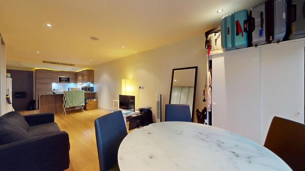 Property photo 3 of 18 Octhouse15.Jpg