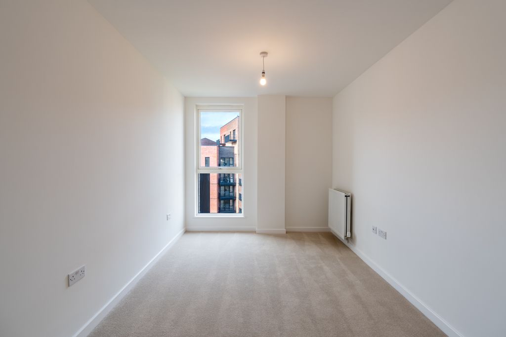 Property photo 2 of 8 Master Bedroom