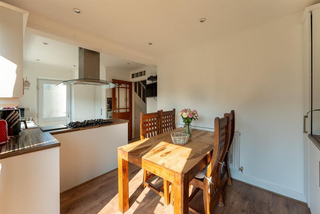 Property photo 3 of 18 Dining Area.Jpg