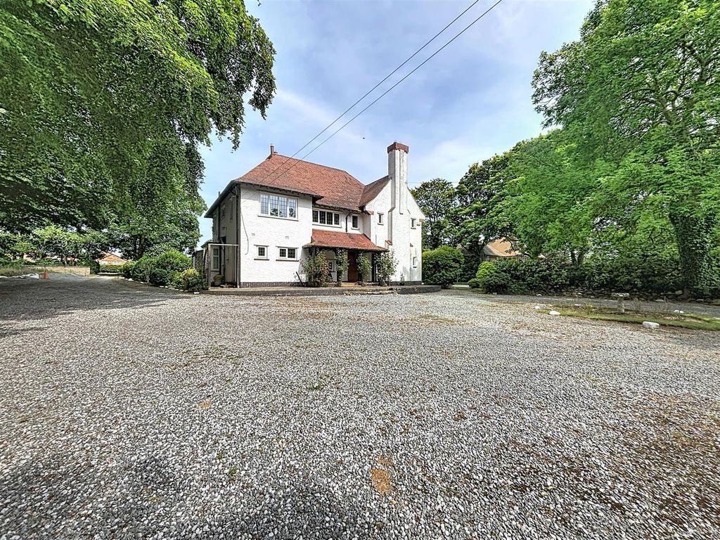 Property photo 1 of 40