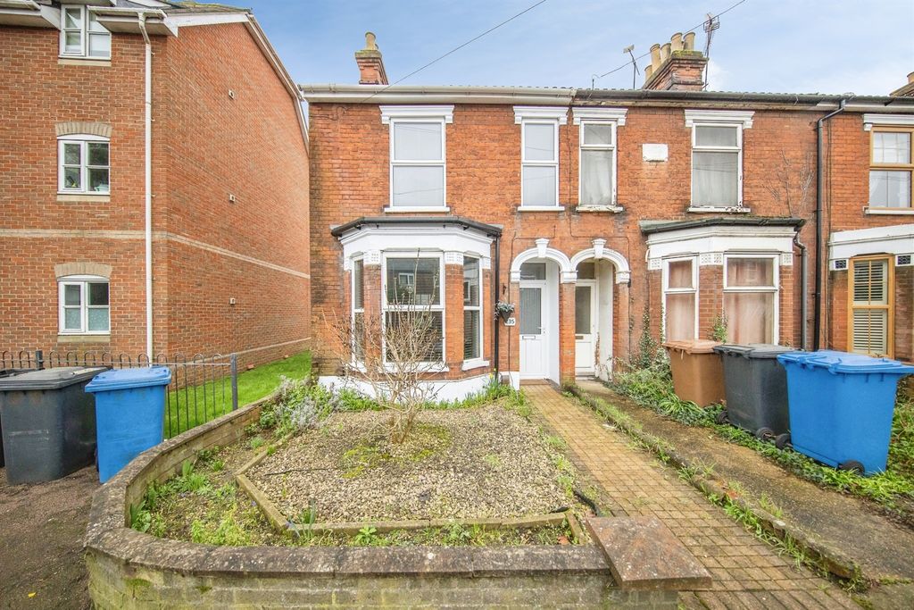 Property photo 1 of 14