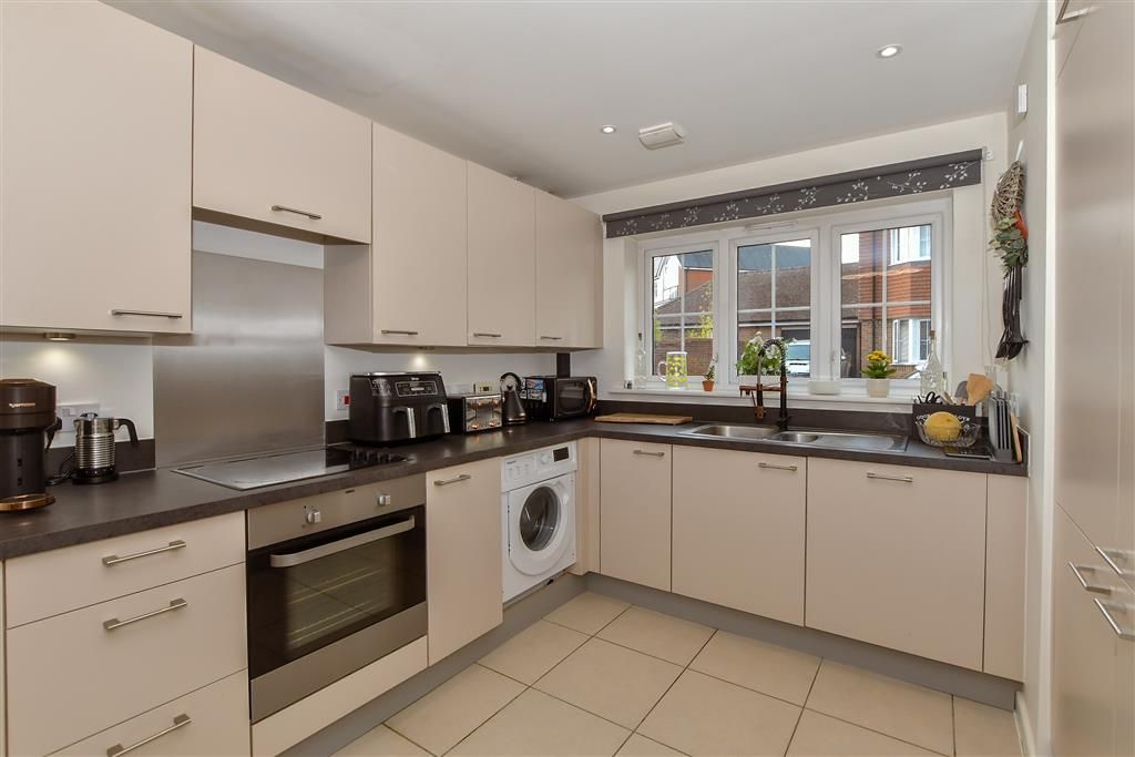 Property photo 3 of 10 Kitchen/ Diner