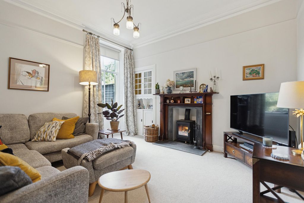 Property photo 3 of 44 Living Room