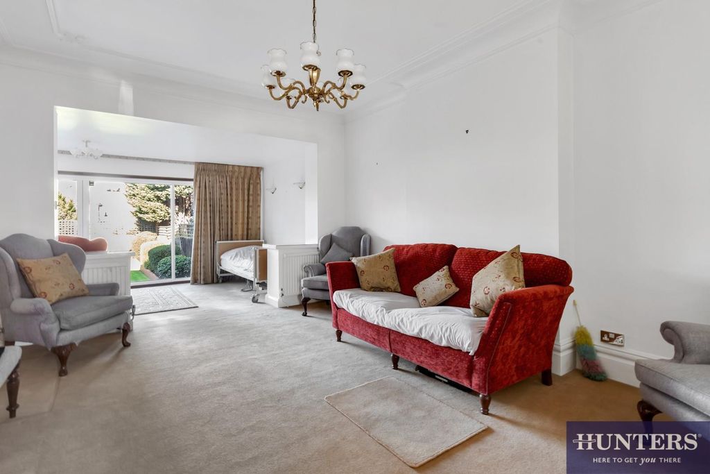 Property photo 2 of 19 Reception