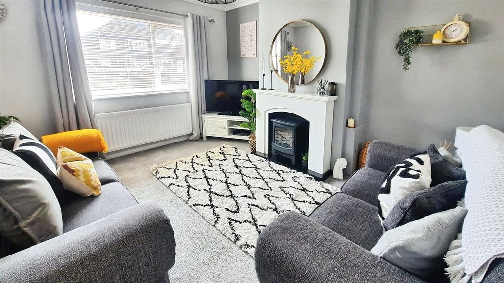 Property photo 2 of 17 Picture No. 04