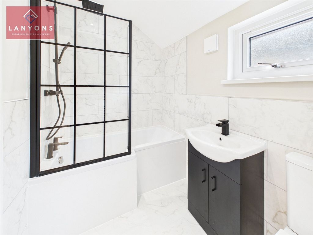 Property photo 3 of 16 Picture No. 19