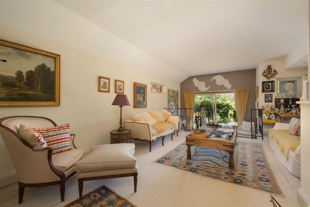 Property photo 3 of 23 Borstal Hill, Whitstable