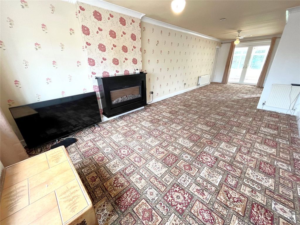 Property photo 2 of 21 Picture No. 10