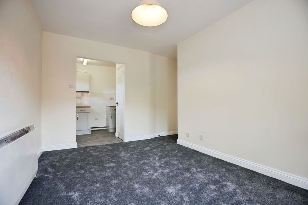 Property photo 3 of 16 Photo