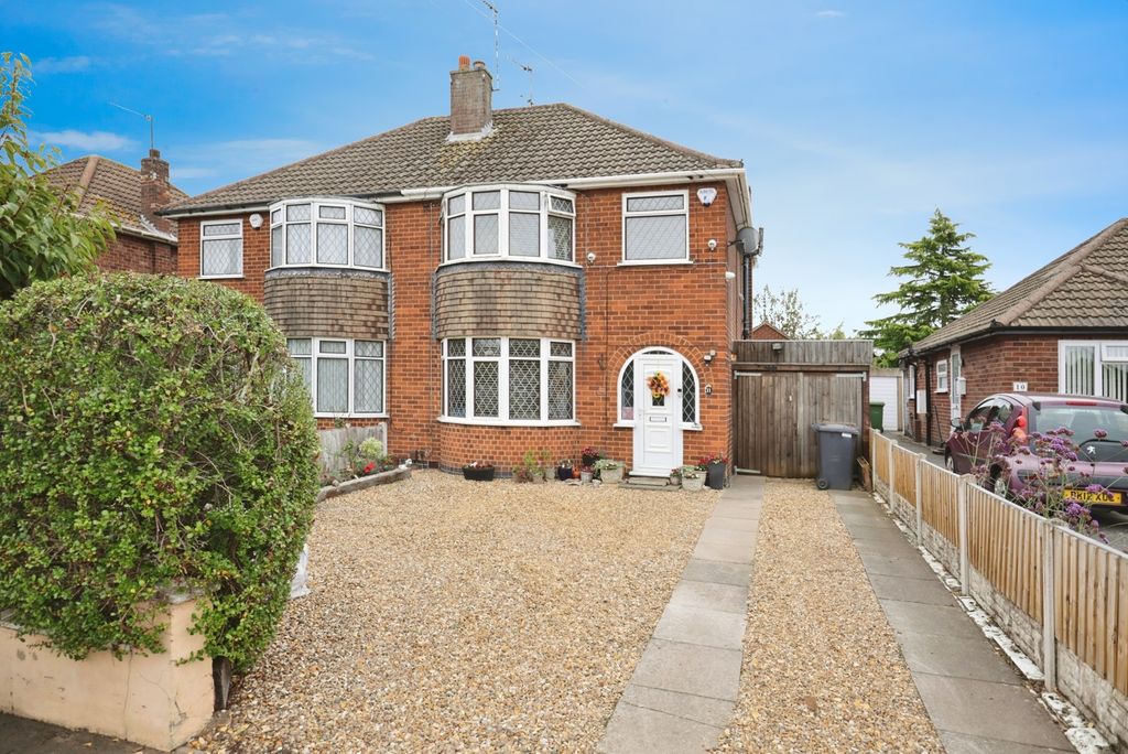 Property photo 1 of 17 Front