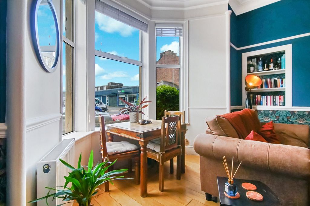 Additional image 4 of 1 bed flat for saleGlasgow Road, Paisley, Renfrewshire PA1