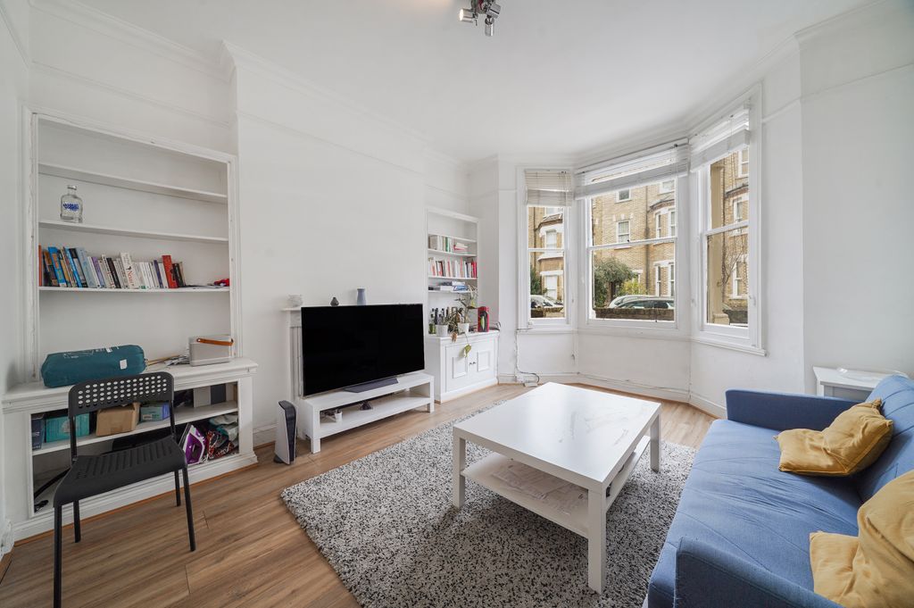 Property photo 2 of 8