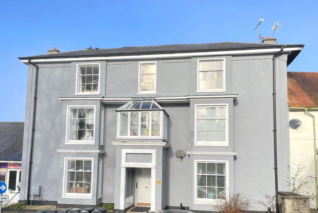 Property photo 1 of 8 Picture No. 13