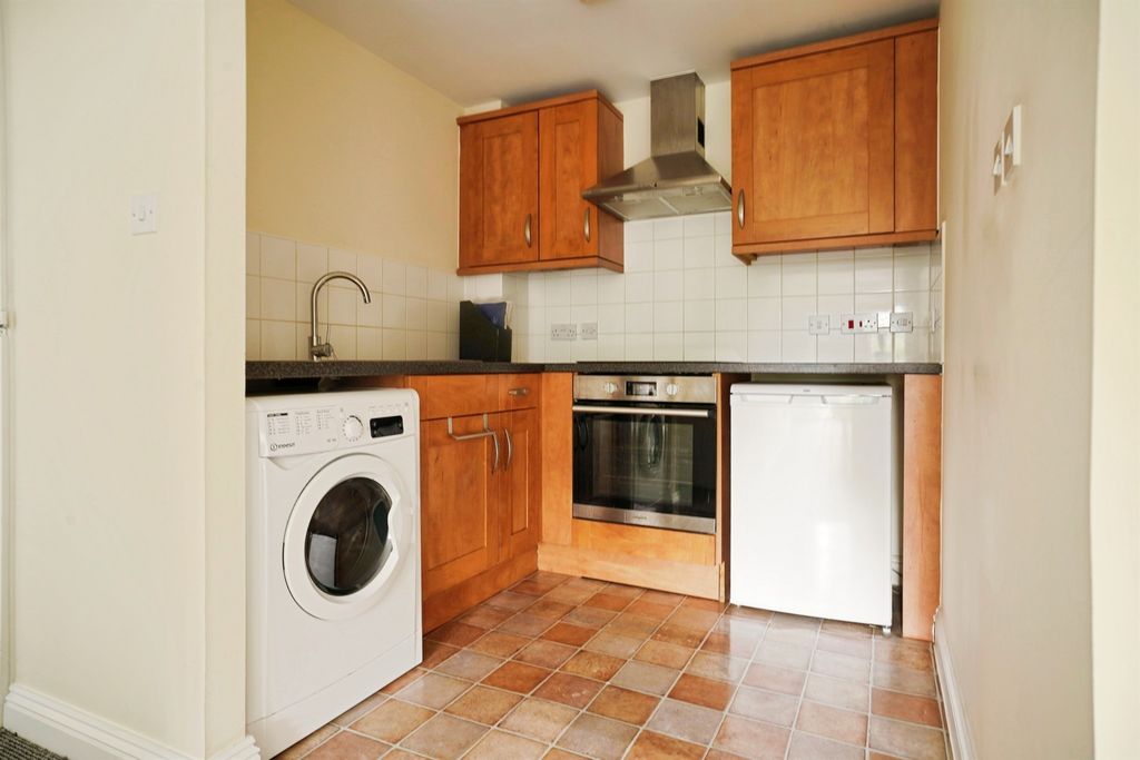 Property photo 2 of 14