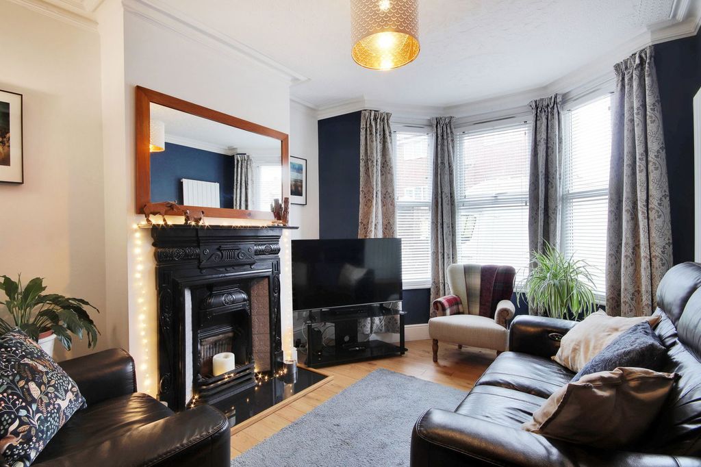 Property photo 3 of 14