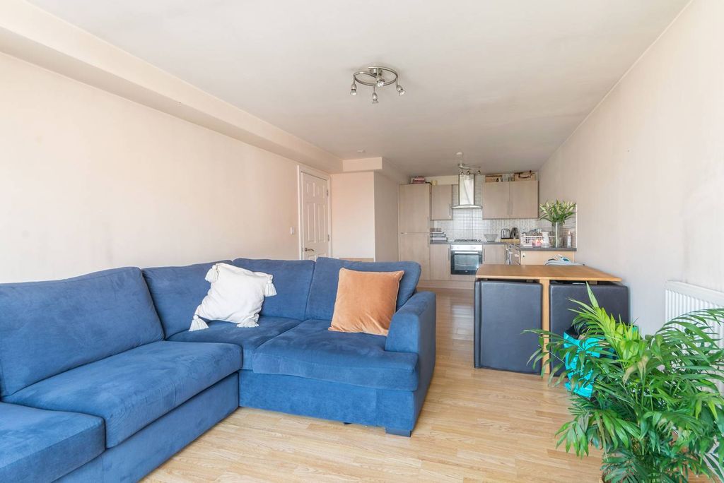 Property photo 1 of 6