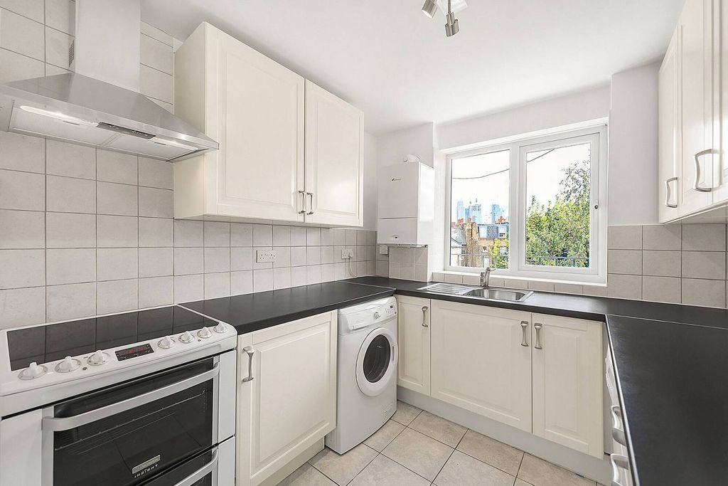 Property photo 2 of 9