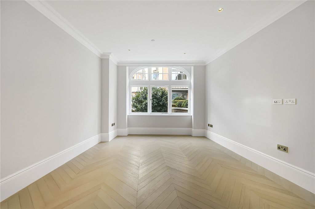 Property photo 2 of 13 Reception Room