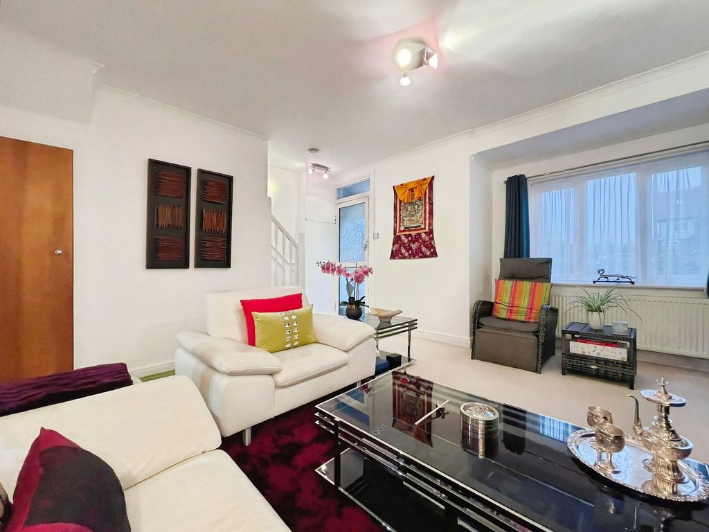 Property photo 3 of 19