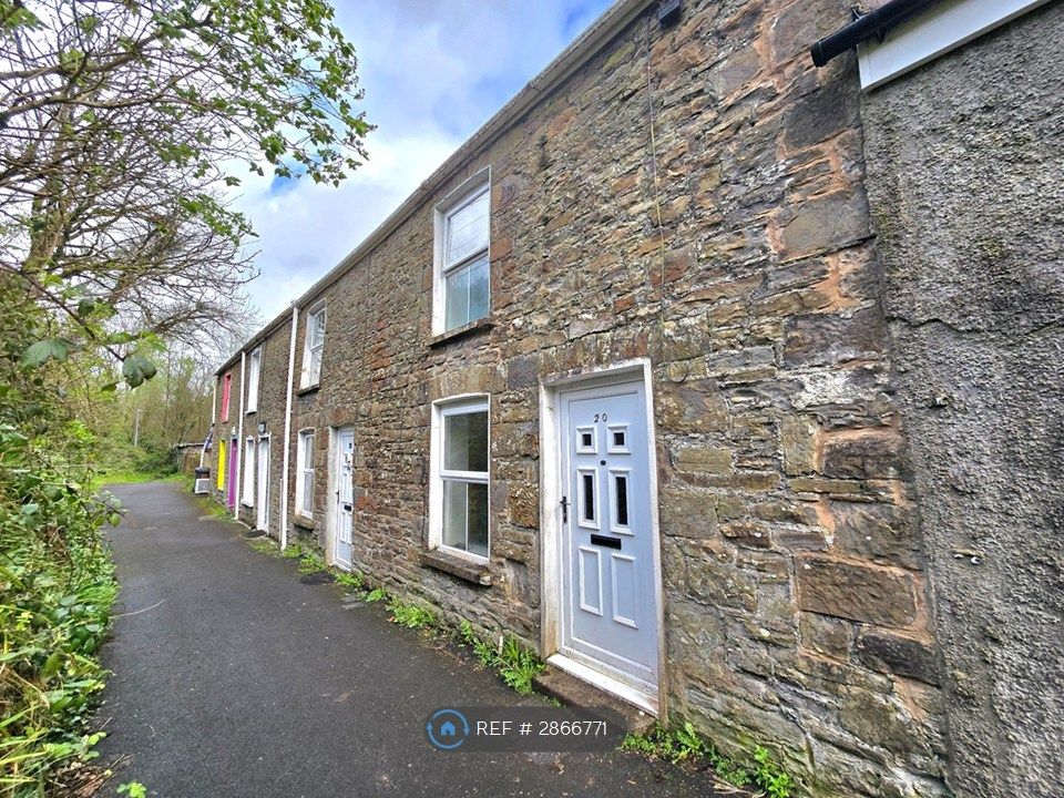 Property photo 1 of 7 Front