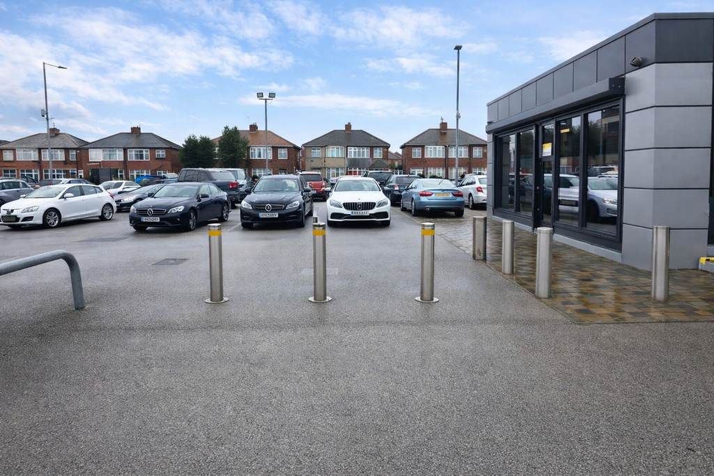 Property photo 2 of 28